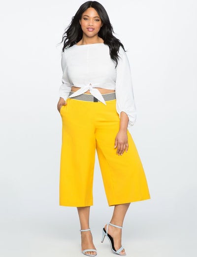 A Reminder That Yellow Looks Absolutely Amazing On Curvy Black Women